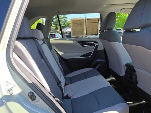 Used 2023 Toyota RAV4 XLE w/ Convenience Package FWD image 12