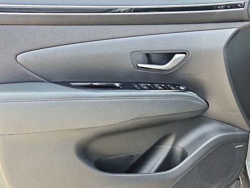 Used 2023 Hyundai Tucson Limited FWD image 11