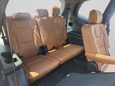 Certified 2025 Kia Telluride SX Prestige X-Line AWD/4WD image 18