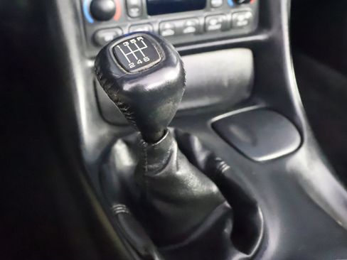 Used 2003 Chevrolet Corvette Convertible w/ Preferred Equipment Group1 RWD image 42
