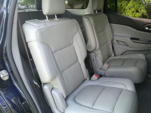 Used 2017 GMC Acadia SLT image 54