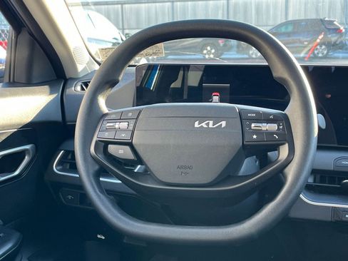 Used 2025 Kia K4 LXS image 28