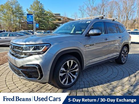 Certified 2022 Volkswagen Atlas SEL Premium image 3