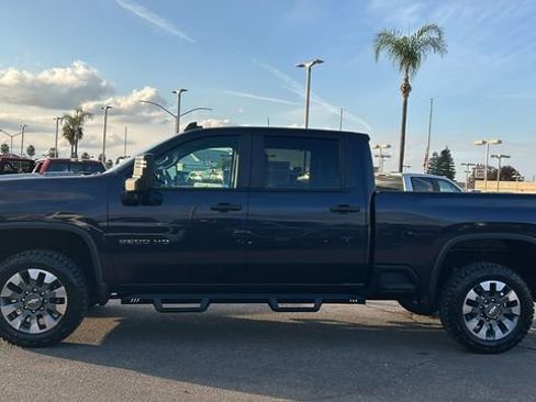 Used 2024 Chevrolet Silverado 2500 Custom w/ Custom Value Package image 7