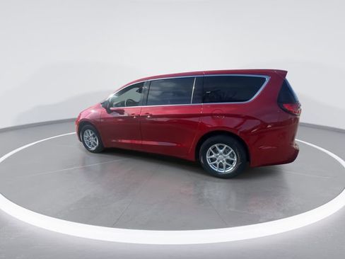 New 2026 Chrysler Pacifica Select FWD image 6