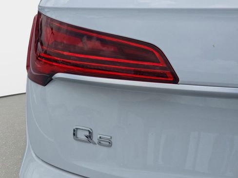 Used 2023 Audi Q5 2.0T Premium w/ Convenience Package AWD/4WD image 30