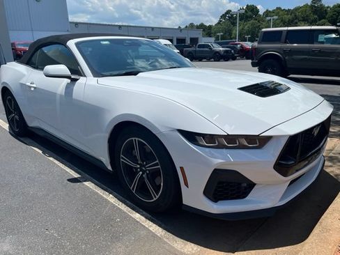 Used 2025 Ford Mustang Premium RWD image 2
