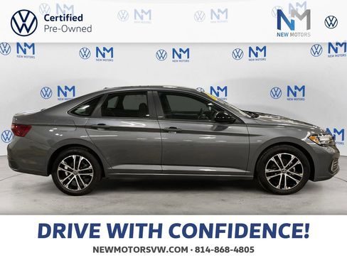 Used 2024 Volkswagen Jetta Sport FWD image 6
