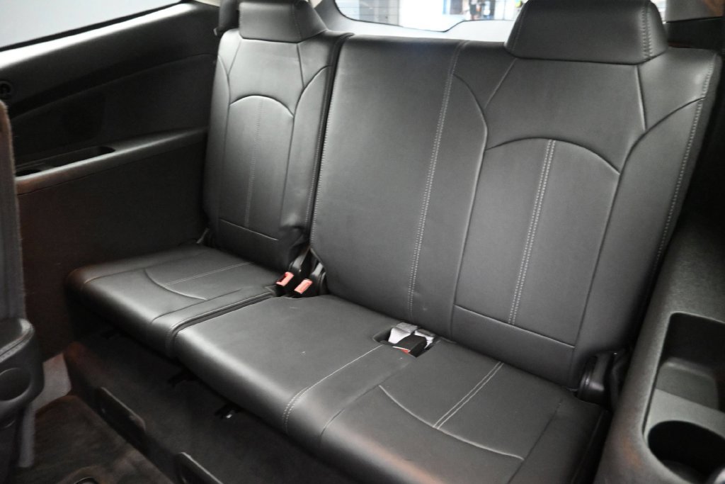 Used 2017 Chevrolet Traverse LT AWD/4WD image 16