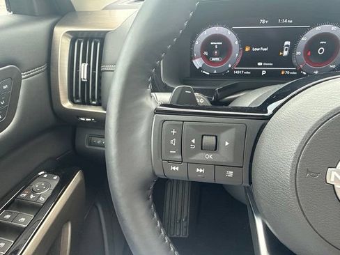 Used 2024 Nissan Pathfinder Platinum w/ Cargo Package AWD/4WD image 13