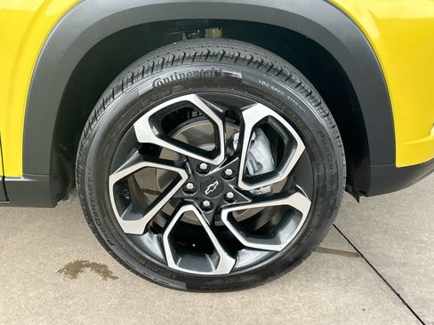 Used 2025 Chevrolet Trax RS w/ Driver Confidence Package FWD image 10