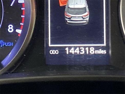 Used 2019 Toyota Highlander LE image 24