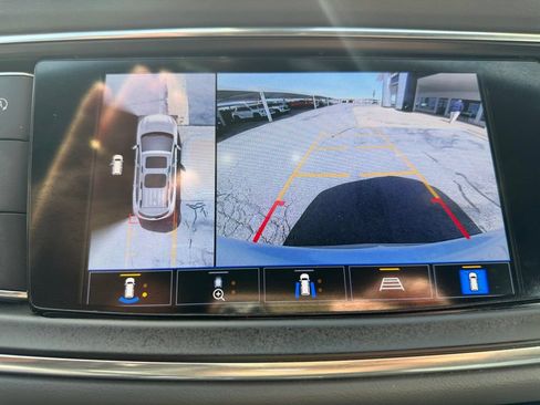 Used 2024 Buick Enclave Premium FWD image 15