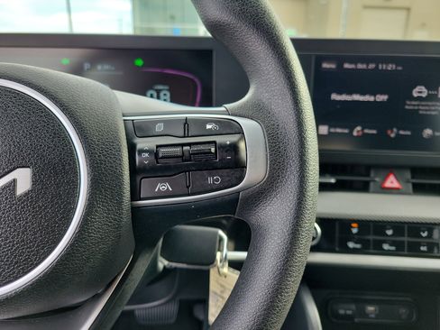 Used 2024 Kia Sportage LX image 24