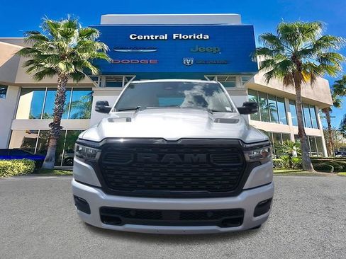 New 2026 RAM 1500 4x4 Crew Cab image 3