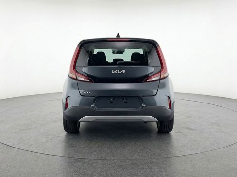 Used 2025 Kia Soul LX w/ LX Technology Package FWD image 7