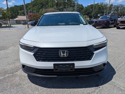 Used 2026 Honda Accord SE image 9