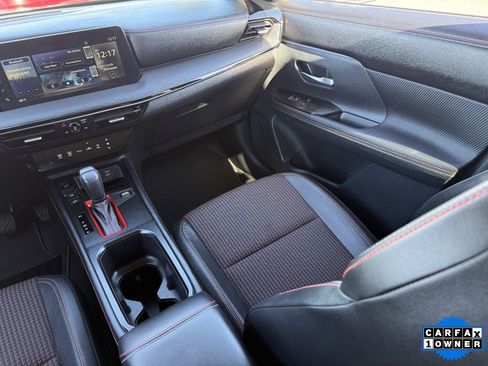 Certified 2025 Nissan Kicks SR image 17