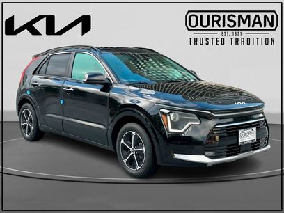 New 2025 Kia Niro SX