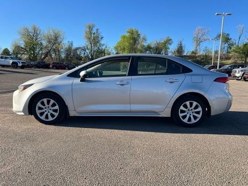 Used 2024 Toyota Corolla LE image 2