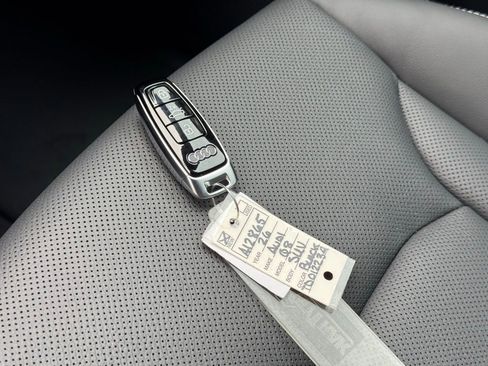 New 2026 Audi Q8 Premium Plus image 36