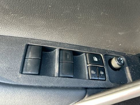 Used 2024 Toyota Corolla Cross L FWD image 12