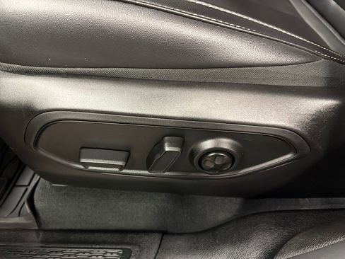 Used 2025 Jeep Grand Cherokee L Limited AWD/4WD image 29