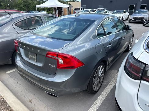 Used 2016 Volvo S60 T5 Inscription Platinum FWD image 3