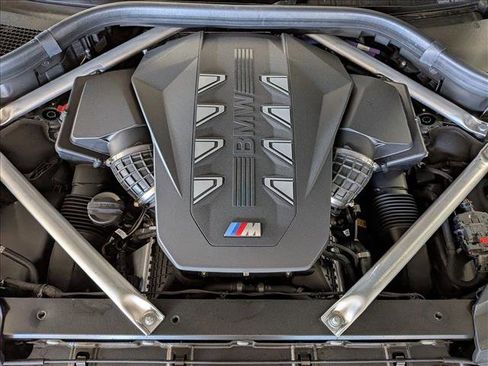 New 2025 BMW X7 M60i w/ Climate Comfort Package image 17