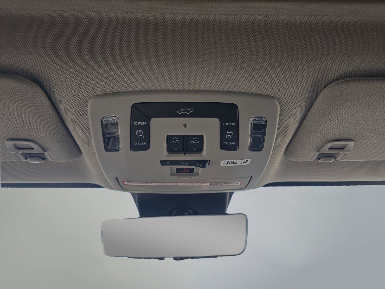 Used 2021 Toyota Sienna Limited FWD image 19