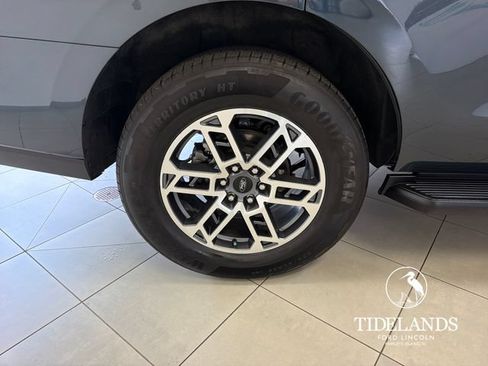 Certified 2025 Ford Expedition Active RWD image 35