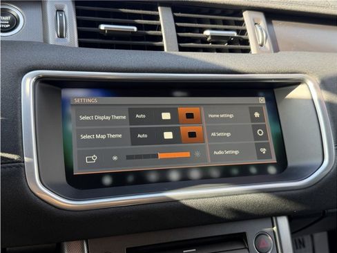 Used 2018 Land Rover Range Rover Evoque AWD/4WD image 43