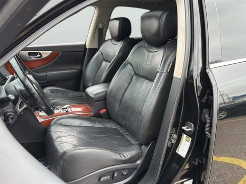 Used 2009 INFINITI FX35 2WD w/ Deluxe Touring Pkg image 12