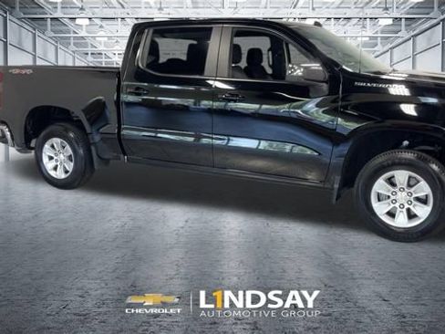 Used 2025 Chevrolet Silverado 1500 LT AWD/4WD image 3