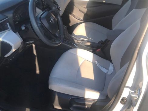 Used 2020 Toyota Corolla L FWD image 5