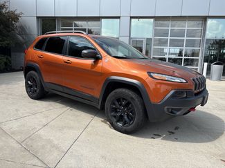 Used 2016 Jeep Cherokee Trailhawk w/ Comfort/Convenience Group AWD/4WD video 2