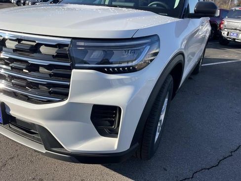 New 2026 Ford Explorer Active image 9