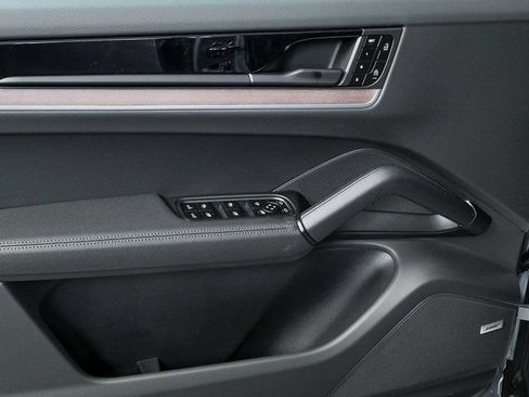 New 2026 Porsche Cayenne image 6