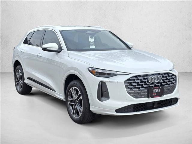 New 2025 Audi Q5 Premium w/ Convenience Package AWD/4WD image 3