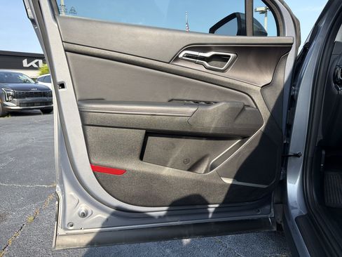 Used 2025 Kia Sportage EX w/ Premium Package FWD image 8