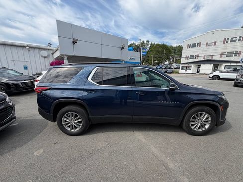 Used 2023 Chevrolet Traverse LT AWD/4WD image 6