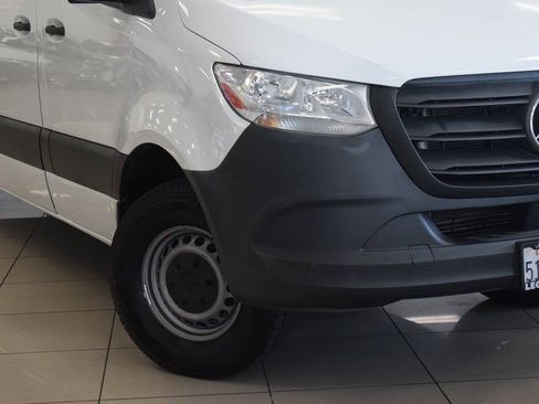 Used 2019 Mercedes-Benz Sprinter 2500 image 8