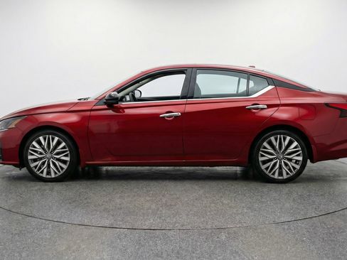 Used 2025 Nissan Altima 2.5 SV image 5
