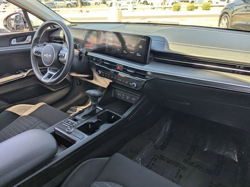 Used 2025 Kia K5 LXS image 13