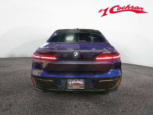 Used 2023 BMW i7 xDrive60 AWD/4WD image 19