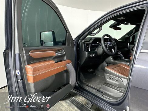 Used 2024 GMC Sierra 3500 Denali Ultimate image 20