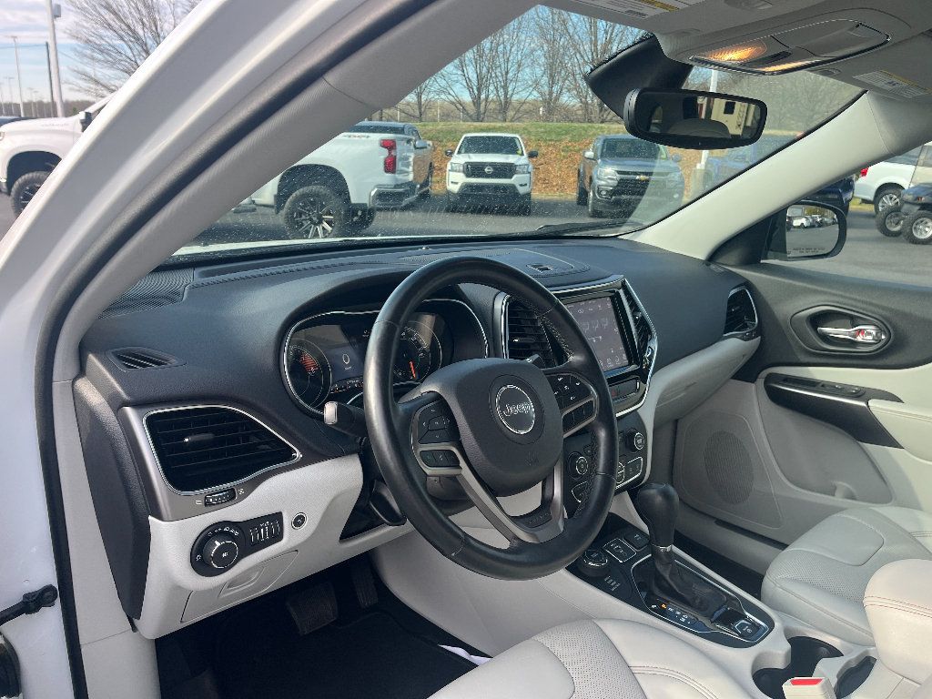 Used 2020 Jeep Cherokee Limited w/ Luxury Group AWD/4WD image 29