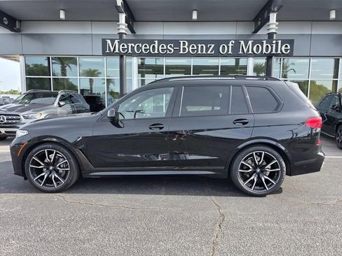 Used 2021 BMW X7 xDrive40i w/ M Sport Package AWD/4WD image 1