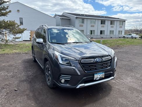 Used 2024 Subaru Forester Touring w/ POP Package 3 AWD/4WD image 13