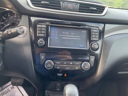 Used 2014 Nissan Rogue SL w/ SL Premium Package AWD/4WD image 16